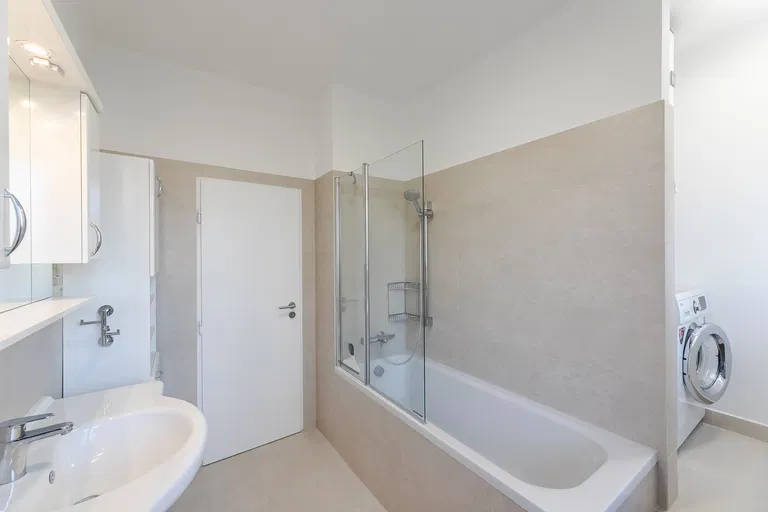 K Libuši, Kunratice - Prague 4 | Sale, House, Five-bedroom (6+kk), 300 m²