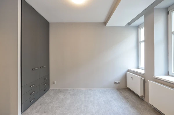 Lucemburská, Vinohrady - Praha 3 | Pronájem, Byt, 1+kk, 30 m²