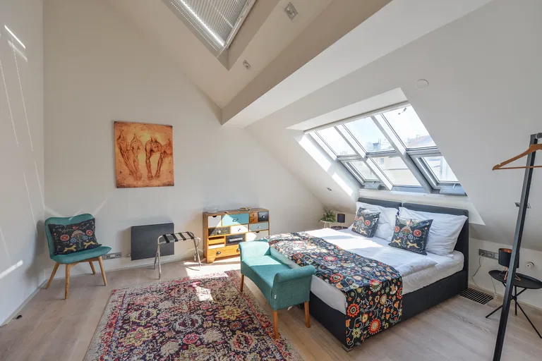 Ve Smečkách, Nové Město - Prague 1 | Rent, Apartment, Three-bedroom (4+kk), 152 m²
