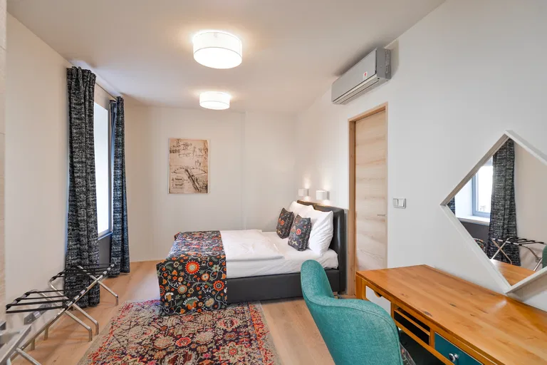 Ve Smečkách, Nové Město - Prague 1 | Rent, Apartment, Three-bedroom (4+kk), 152 m²