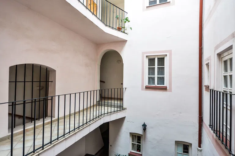 Vlašská, Malá Strana - Praha 1 | Pronájem, Byt, 3+kk, 55 m²