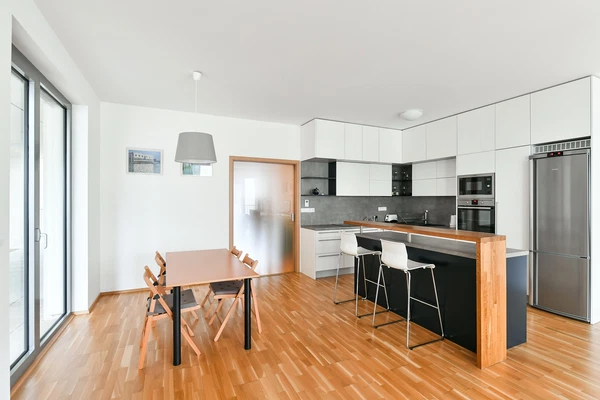 Korunní, Vinohrady - Prague 10 | Rent, Apartment, Two-bedroom (3+kk), 104 m²