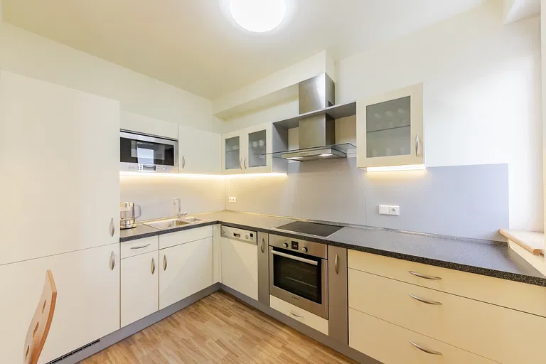 Na Zatlance, Smíchov - Praha 5 | Pronájem, Byt, 2+kk, 56 m²