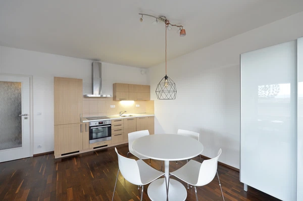 U Uranie, Holešovice - Praha 7 | Pronájem, Byt, 3+kk, 70 m²