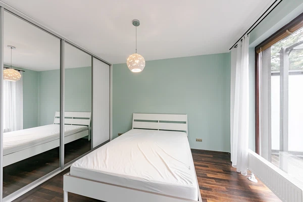 Služská, Kobylisy - Praha 8 | Pronájem, Byt, 2+kk, 65 m²