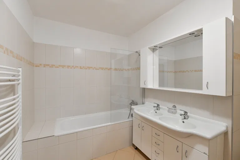 Zdíkovská, Smíchov - Prague 5 | Rent, House, Six-bedroom (7+1), 300 m²