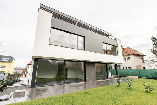 U Dubu, Braník - Prague 4 | Rent, House, Five-bedroom (6+1), 353 m²