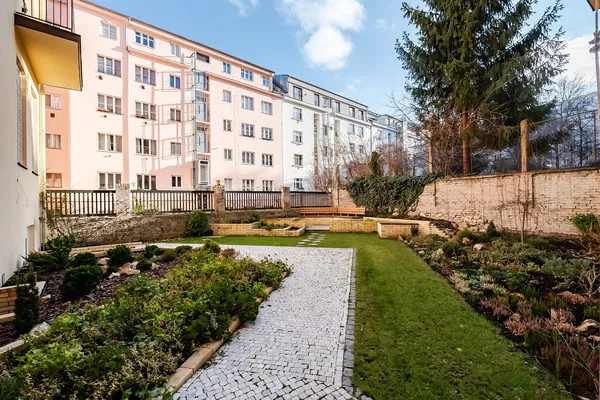 Jugoslávských partyzánů, Bubeneč - Prague 6 | Rent, Apartment, Three-bedroom (4+kk), 119 m²