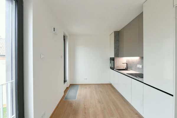 U Vlachovky, Libeň - Praha 8 | Pronájem, Byt, 1+kk, 31 m²