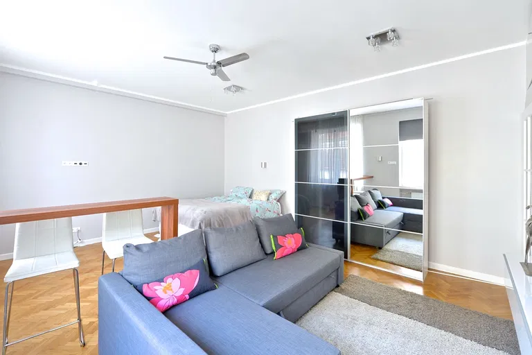 Konviktská, Staré Město - Praha 1 | Pronájem, Byt, 1+kk, 38 m²