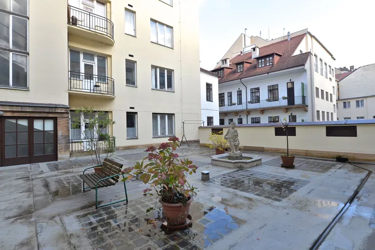Konviktská, Staré Město - Praha 1 | Pronájem, Byt, 1+kk, 38 m²