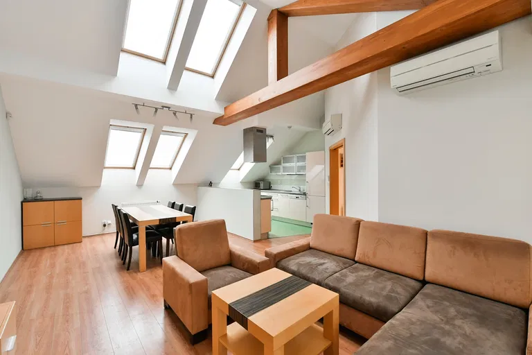 Jindřicha Plachty, Smíchov - Prague 5 | Rent, Apartment, Three-bedroom (4+kk), 100 m²