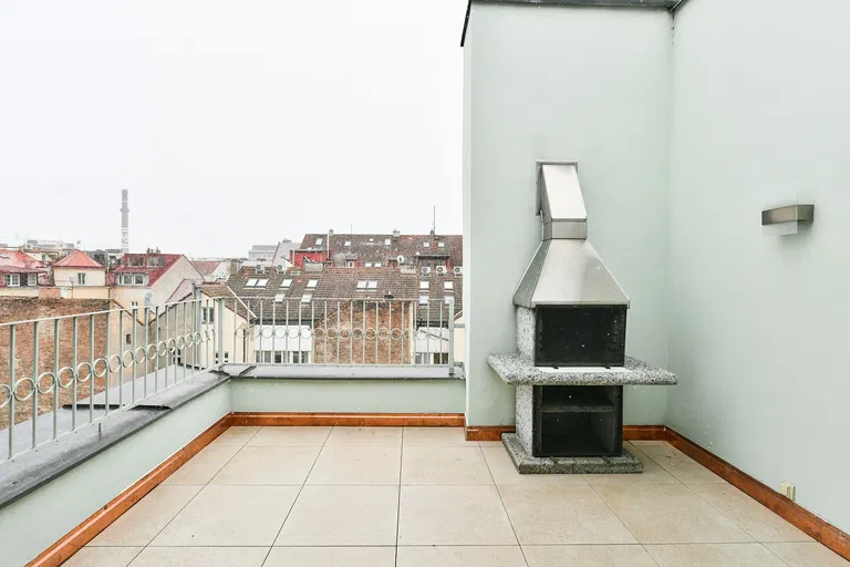 Jindřicha Plachty, Smíchov - Prague 5 | Rent, Apartment, Three-bedroom (4+kk), 100 m²