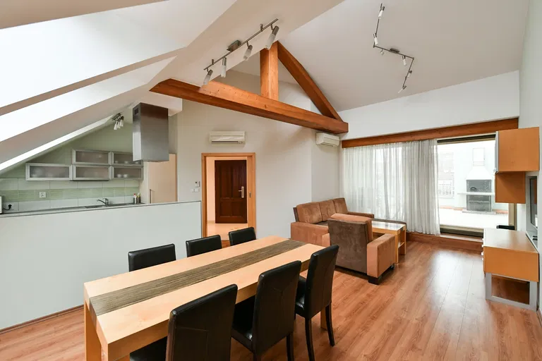Jindřicha Plachty, Smíchov - Prague 5 | Rent, Apartment, Three-bedroom (4+kk), 100 m²