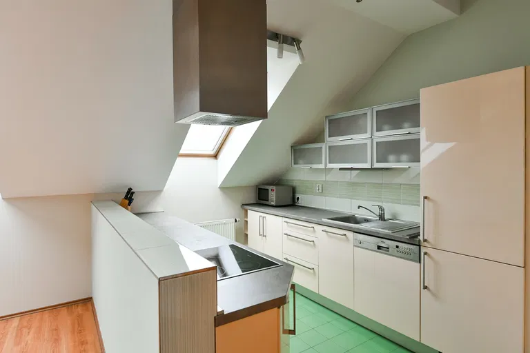 Jindřicha Plachty, Smíchov - Prague 5 | Rent, Apartment, Three-bedroom (4+kk), 100 m²