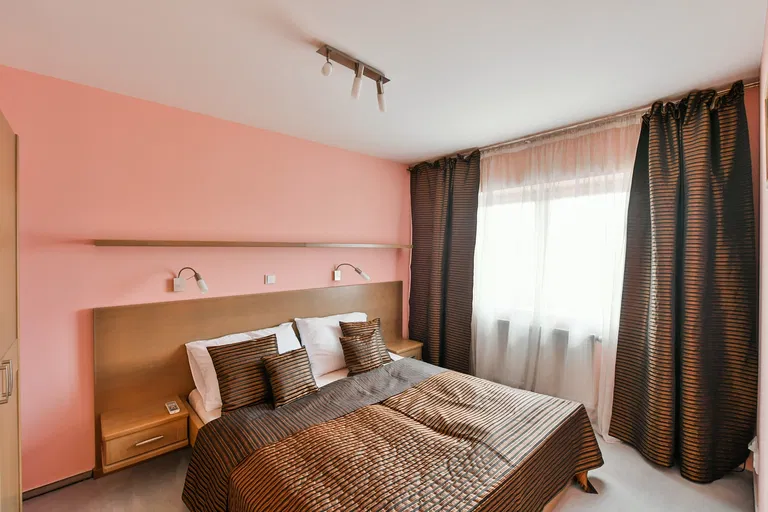 Jindřicha Plachty, Smíchov - Prague 5 | Rent, Apartment, Three-bedroom (4+kk), 100 m²