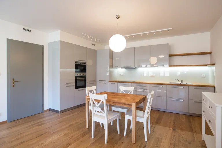 U Matěje, Dejvice - Praha 6 | Pronájem, Byt, 2+kk, 63 m²