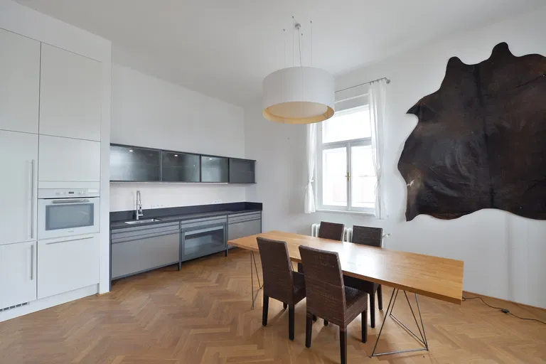 Štěpánská, Nové Město - Praha 1 | Pronájem, Byt, 2+kk, 74 m²