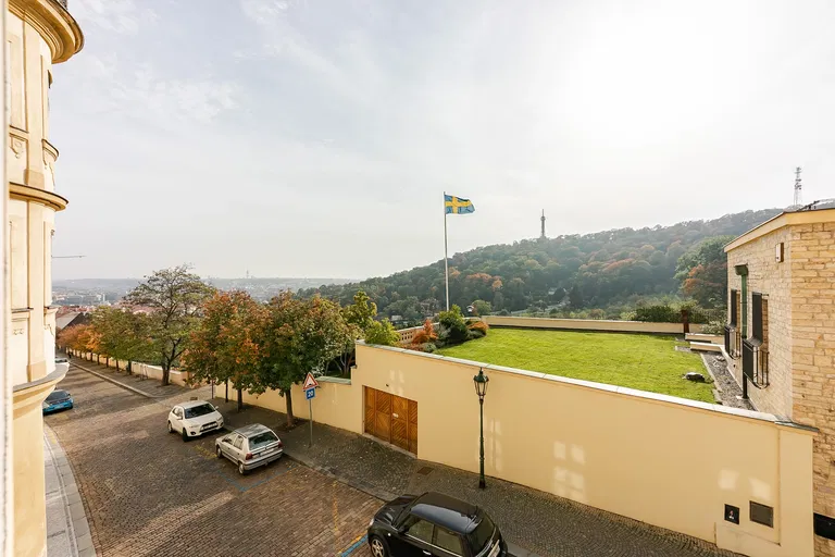 Loretánské náměstí, Hradčany - Prague 1 | Rent, Office building
