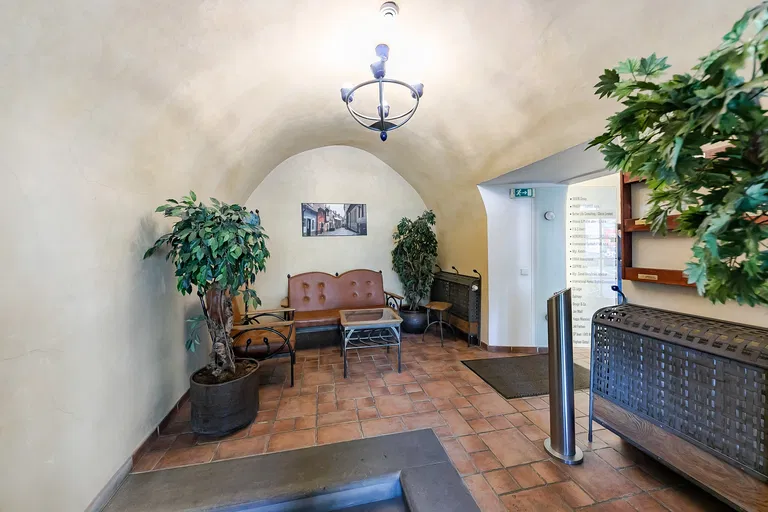 Loretánské náměstí, Hradčany - Prague 1 | Rent, Office building
