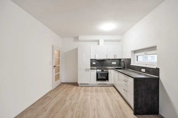 Makedonská, Střížkov - Praha 9 | Pronájem, Byt, 2+kk, 57 m²