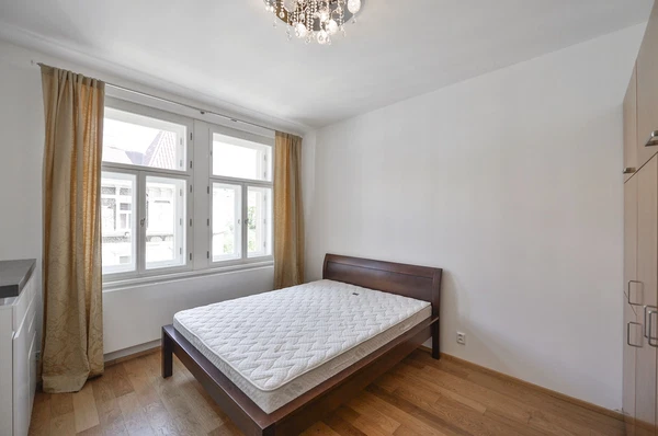 Trojická, Nové Město - Prague 2 | Rent, Apartment, Two-bedroom (3+kk), 78 m²