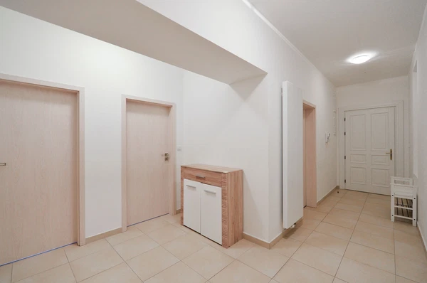 Trojická, Nové Město - Prague 2 | Rent, Apartment, Two-bedroom (3+kk), 78 m²