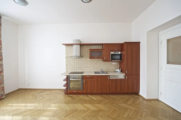 Chorvatská, Vinohrady - Prague 10 | Rent, Apartment, Three-bedroom (4+1), 139 m²