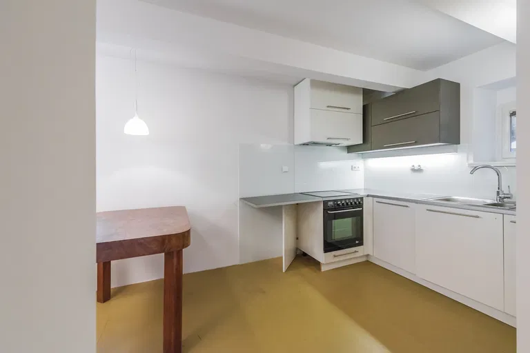 Na Hřebenkách, Smíchov - Praha 5 | Pronájem, Byt, 1+kk, 40 m²