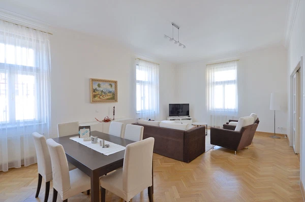 Na Kozačce, Vinohrady - Prague 2 | Rent, Apartment, Three-bedroom (4+1), 146 m²