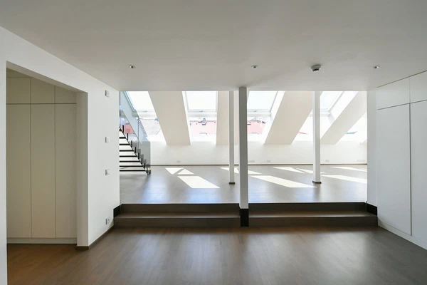 Zborovská, Malá Strana - Prague 5 | Rent, Apartment, Three-bedroom (4+kk), 235 m²