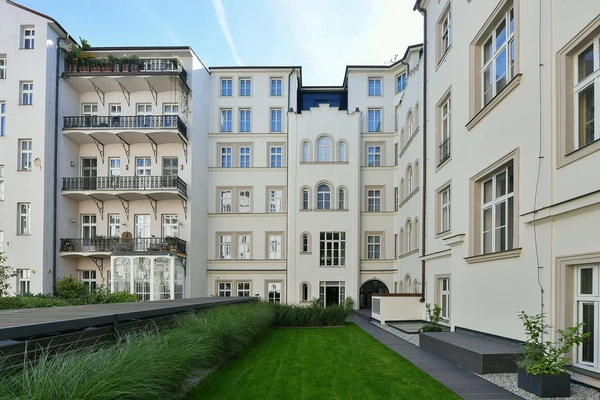 Zborovská, Malá Strana - Prague 5 | Rent, Apartment, Three-bedroom (4+kk), 275 m²