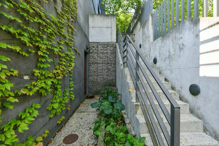 U Vojanky, Košíře - Prague 5 | Rent, Apartment, Three-bedroom (4+kk), 169 m²