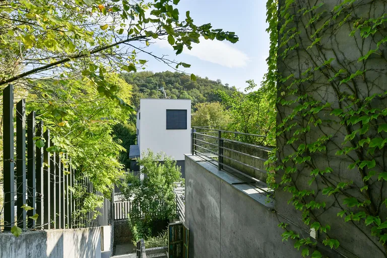 U Vojanky, Košíře - Prague 5 | Rent, Apartment, Three-bedroom (4+kk), 169 m²