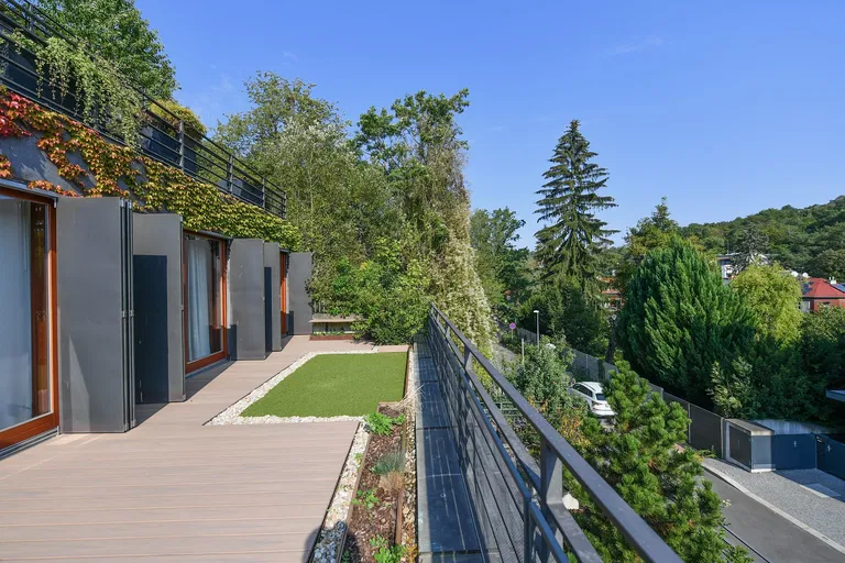 U Vojanky, Košíře - Prague 5 | Rent, Apartment, Three-bedroom (4+kk), 169 m²