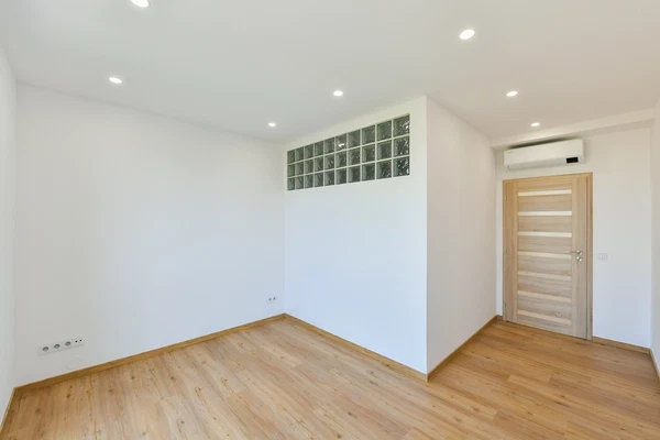 Jihozápadní IV, Záběhlice - Prague 4 | Rent, Apartment, One-bedroom (2+kk), 85 m²