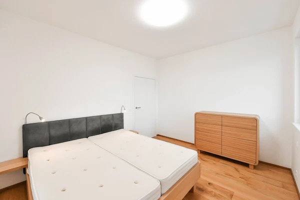 Waltariho, Hloubětín - Prague 9 | Rent, Apartment, Two-bedroom (3+kk), 70 m²