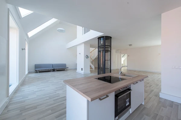 Gorkého, Staré Mesto - Bratislava I | Rent, Apartment, Four-bedroom (5+kk), 295 m²