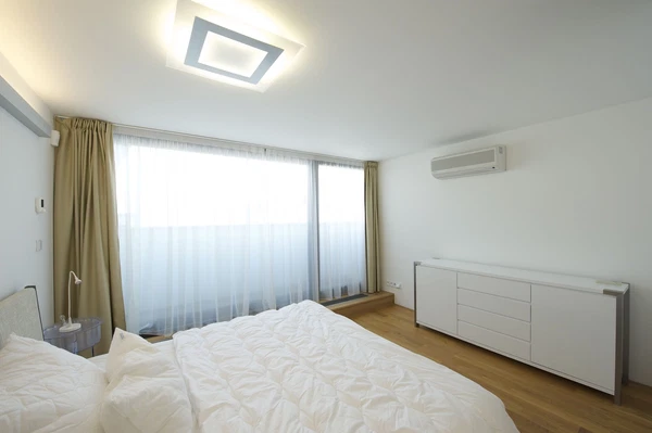 Jaromírova, Nusle - Praha 2 | Pronájem, Byt, 2+kk, 37 m²