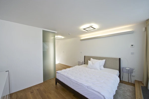 Jaromírova, Nusle - Praha 2 | Pronájem, Byt, 2+kk, 37 m²