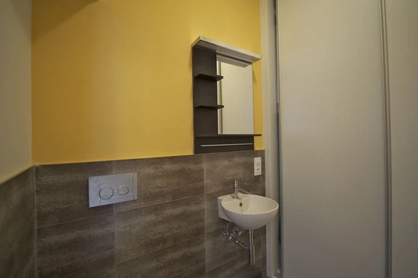 Pod Bateriemi, Střešovice - Prague 6 | Sale, Apartment, Three-bedroom (4+kk), 123 m²