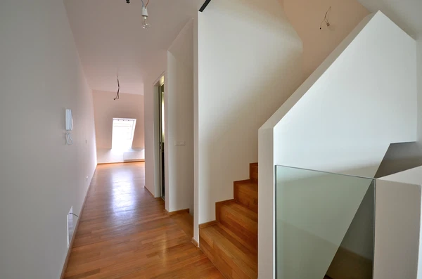 Smrčkova, Libeň - Prague 8 | Rent, Apartment, Three-bedroom (4+kk), 132 m²