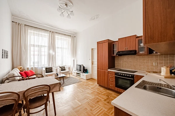 Nezamyslova, Nusle - Praha 2 | Pronájem, Byt, 1+1, 40 m²