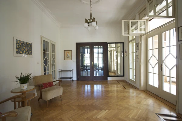 Chorvatská, Vinohrady - Prague 10 | Rent, Apartment, Three-bedroom (4+1), 136 m²