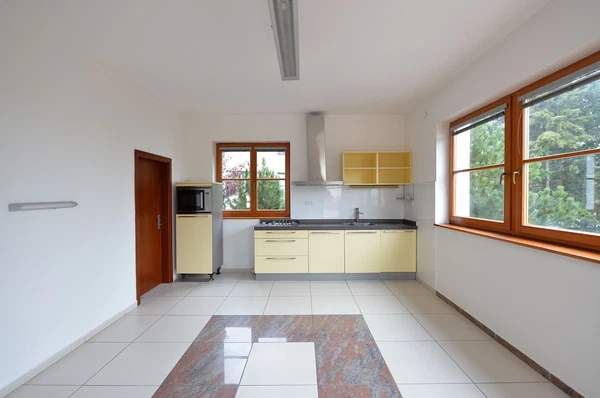 Povltavská, Troja - Prague 7 | Rent, Apartment, Three-bedroom (4+kk), 121 m²