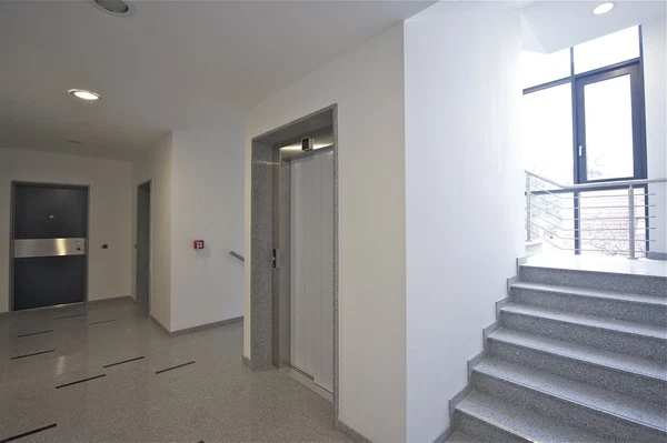 Holšická, Újezd nad Lesy - Prague 9 | Sale, House, Four-bedroom (5+kk)