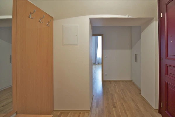 Štursova, Bubeneč - Prague 6 | Rent, Apartment, Two-bedroom (3+kk), 153 m²