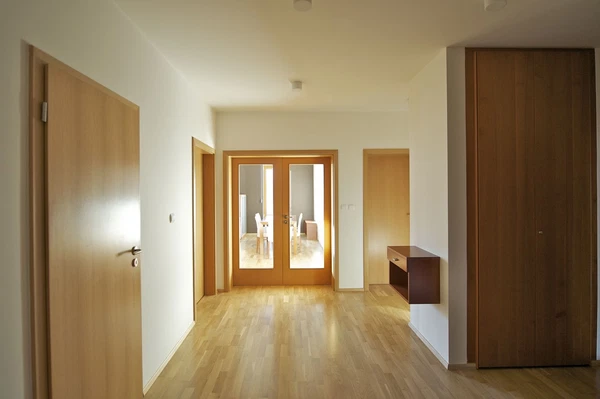 Českomalínská, Bubeneč - Prague 6 | Rent, House, Six-bedroom (7+kk)