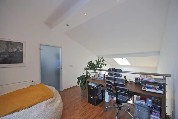 Naardenská, Liboc - Prague 6 | Rent, Apartment, Three-bedroom (4+kk), 97 m²