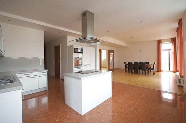 V Zeleném údolí, Kunratice - Prague 4 | Rent, Apartment, Three-bedroom (4+kk), 96 m²